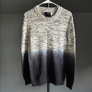 American Eagle Outfitters Cream and Gray Crewneck Sweater